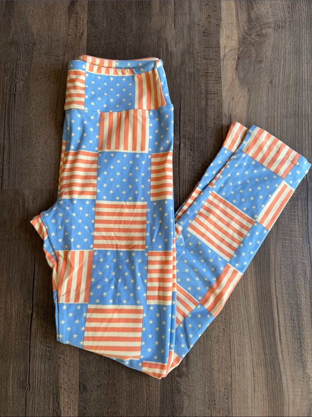 LuLaRoe Americana Leggings